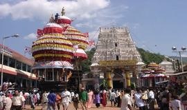 https://d3r8gwkgo0io6y.cloudfront.net/upload/kukke subramanya temple.jpg
